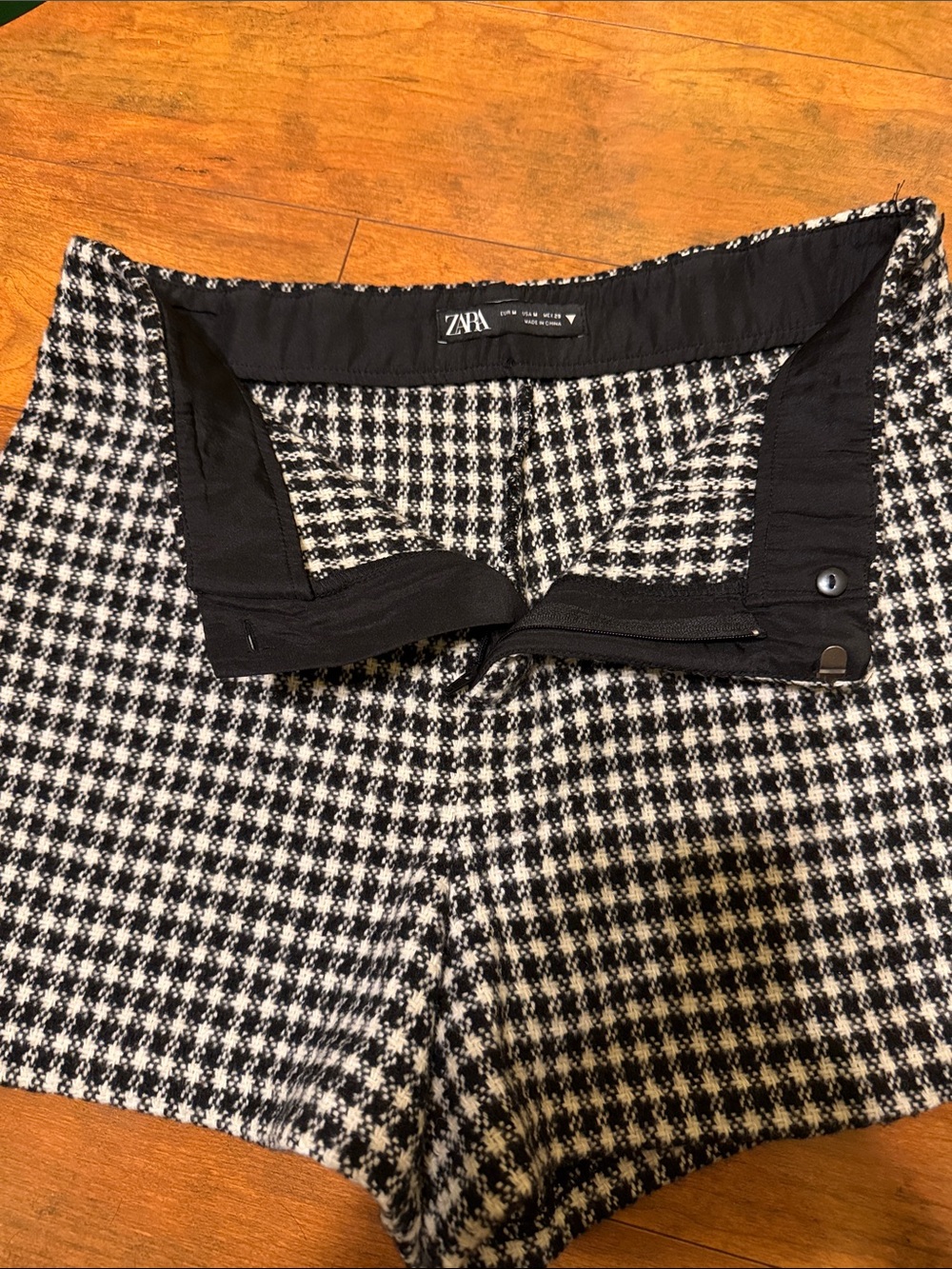Zara Black & White Houndstooth High-Waist Women's Shorts